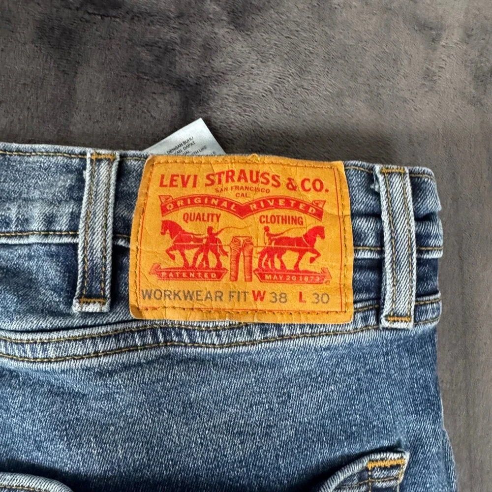 Levi's Workwear Fit Jeans Mens 38x30 Blue Medium Wash Straight Leg 87442-0003